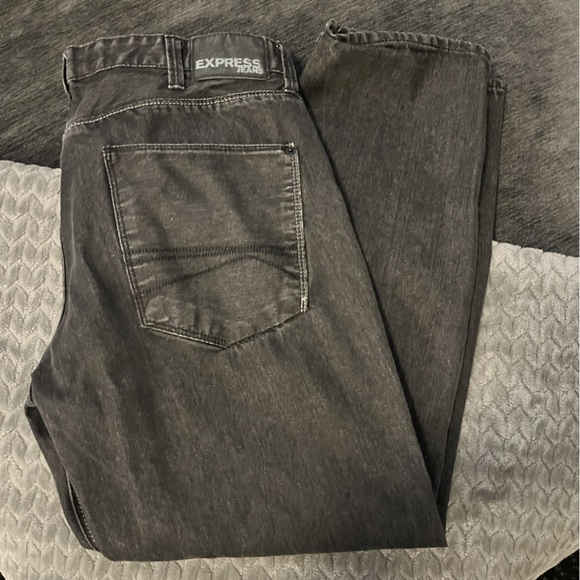 Jeans - Picture 2 of 3